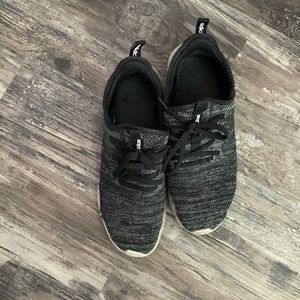 Adidas cloudfoam sneakers size 10